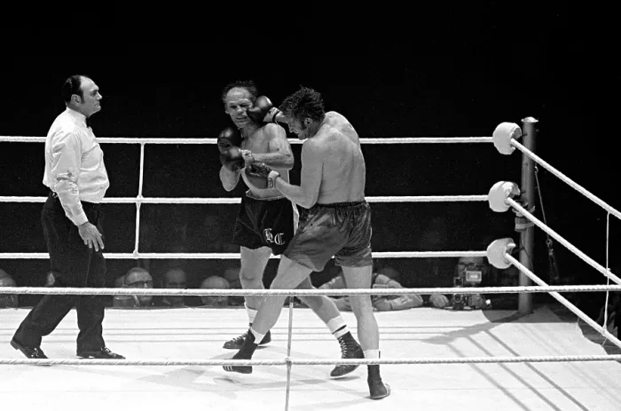 Gerahmter Druck : Henry Cooper gegen Joe Bugner Gerahmter Druck : Henry Cooper gegen Joe Bugner