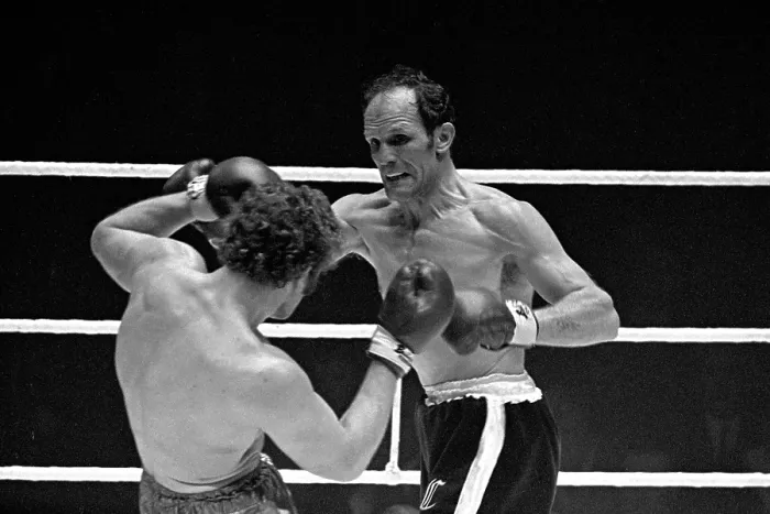 Gerahmter Druck : Henry Cooper gegen Joe Bugner Gerahmter Druck : Henry Cooper gegen Joe Bugner