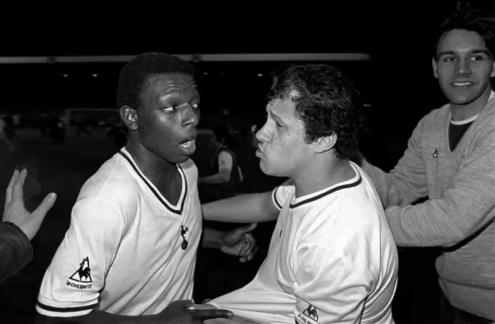 Gerahmter Druck : Tottenham gegen Wolverhampton - 1981 FA Cup Halbfinale Wiederholung 1981