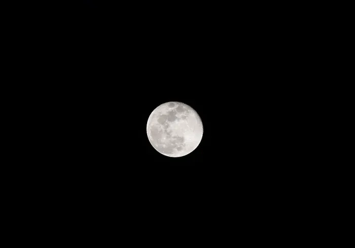 Gerahmter Druck : Mond in der Nacht Gerahmter Druck : Mond in der Nacht
