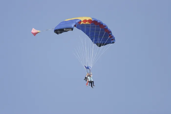 Gerahmter Druck : Paragliding Gerahmter Druck : Paragliding