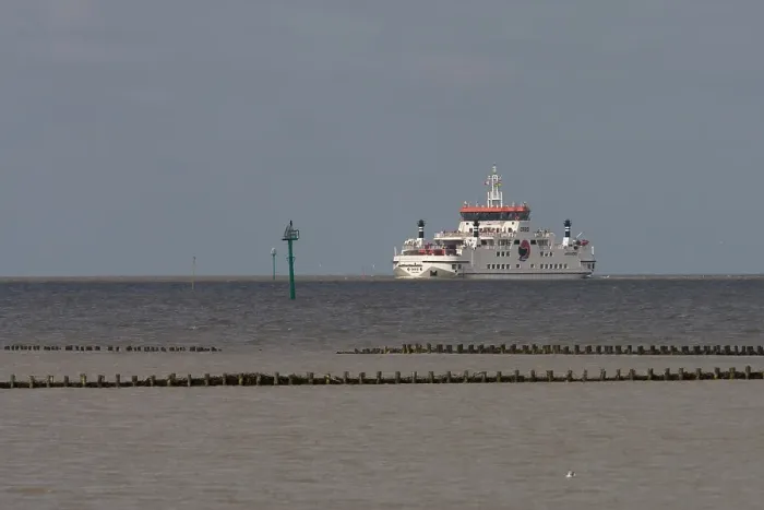 Gerahmter Druck : Fähre von Ameland nach Holwerd Gerahmter Druck : Fähre von Ameland nach Holwerd