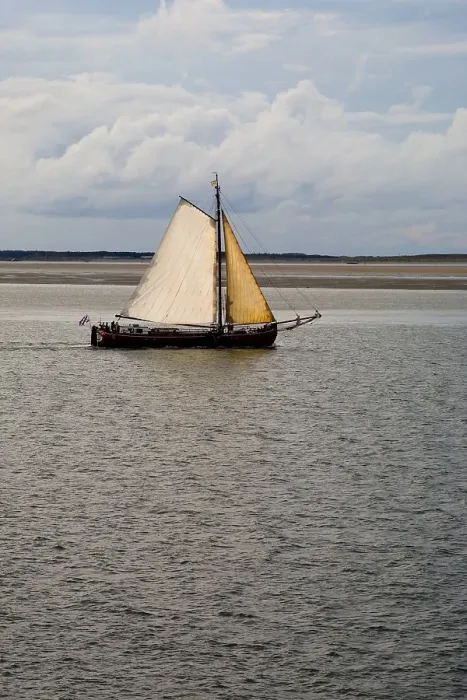 Gerahmter Druck : Ruderkahn, Segelschiff Gerahmter Druck : Ruderkahn, Segelschiff