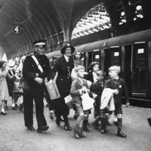 Evacuees at Paddington Station Print, 1939 Evacuees at Paddington Station Print, 1939