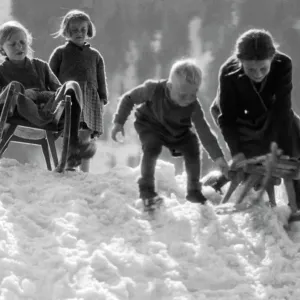Children Sledging Print Children Sledging Print
