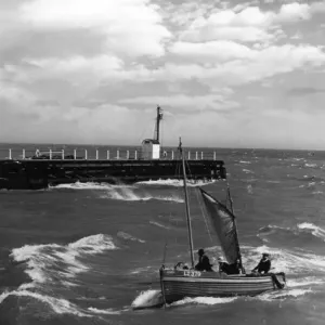 La nave da guerra britannica Great Yarmouth Shrimper La nave da guerra britannica Great Yarmouth Shrimper