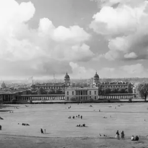 Greenwich Park Print: Queens House and Royal Naval College Greenwich Park Print: Queens House and Royal Naval College