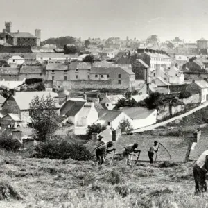 Harvest Workers in Pembrokeshire Print Harvest Workers in Pembrokeshire Print