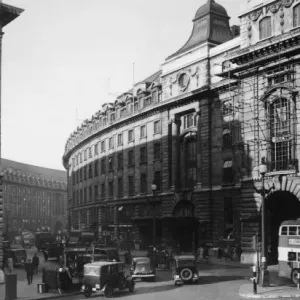 1947 Print of Oddeninos Restaurant, Regent Street London 1947 Print of Oddeninos Restaurant, Regent Street London