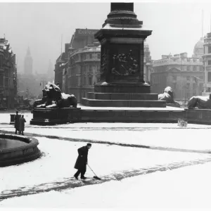 Snow Covered Trafalgar Square Print Snow Covered Trafalgar Square Print