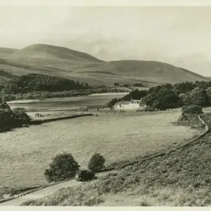 Il Falco di Torrisdalesca e' situato nella regione della Strath of Kildonan in Scozia nel distretto del Sutherland che comprende anche i comuni di Helmsdale ed Hamlet. Data circa il periodo tra le due guerre mondiali Il Falco di Torrisdalesca e' situato nella regione della Strath of Kildonan in Scozia nel distretto del Sutherland che comprende anche i comuni di Helmsdale ed Hamlet. Data circa il periodo tra le due guerre mondiali