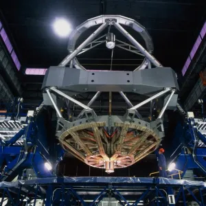 Pruebas de montaje del espejo para el Telescopio muy grande Pruebas de montaje del espejo para el Telescopio muy grande