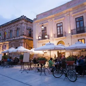 Syracuse Piazza Duomo Evening Print Syracuse Piazza Duomo Evening Print