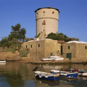 Lle de Giglio Print, a photograph of the Italian island Lle de Giglio Print, a photograph of the Italian island