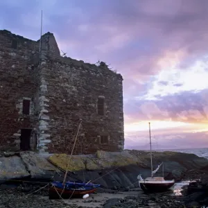 Castillo antiguo junto a la costa en Portencross, Ayrtshire Escocia Reino Unido Europa Castillo antiguo junto a la costa en Portencross, Ayrtshire Escocia Reino Unido Europa