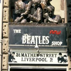 Estatuas de los Beatles en el Cuartel del Abismo en Liverpool Inglaterra Reino Unido Europa Estatuas de los Beatles en el Cuartel del Abismo en Liverpool Inglaterra Reino Unido Europa