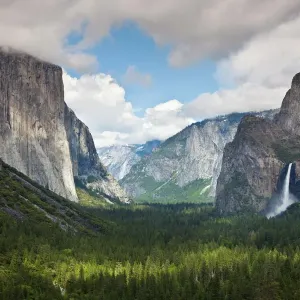 Yosemite Valley Print: El Capitan and Bridalveil Falls