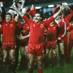 Aberdeen Captain Willie Miller Print - 1983 European Cup Winners Cup Final Aberdeen Captain Willie Miller Print - 1983 European Cup Winners Cup Final