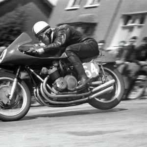 John Surtees MV Print - 1957 Senior TT on Bray Hill John Surtees MV Print - 1957 Senior TT on Bray Hill