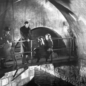 Die auslösende Bewegung war der Bürgerkrieg in Griechenland, der von 1946 bis zu seinem Ende im Jahr 1949 dauerte Die auslösende Bewegung war der Bürgerkrieg in Griechenland, der von 1946 bis zu seinem Ende im Jahr 1949 dauerte