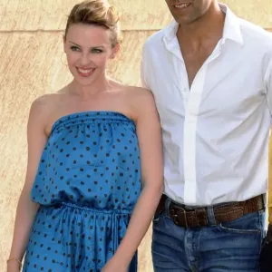 Print of Kylie Minogue and Akshay Kumar at his Mumbai residence Print of Kylie Minogue and Akshay Kumar at his Mumbai residence