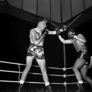 Vintage Boxing Print: Ray Wilding v. Aaron Wilson, June 1952 Vintage Boxing Print: Ray Wilding v. Aaron Wilson, June 1952