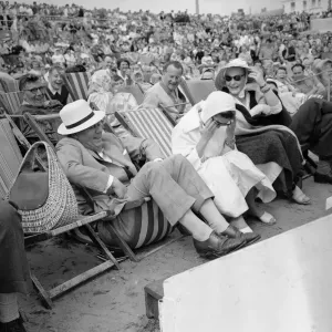Holidaymakers at Bognor Regis, 12th July 1960 Print Holidaymakers at Bognor Regis, 12th July 1960 Print