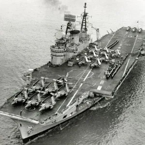 HMS Eagle La Marina Reale HMS Eagle La Marina Reale