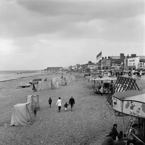 Holidaymakers at Redcar Print 1971 Holidaymakers at Redcar Print 1971