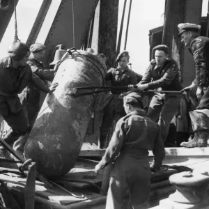 Descubrimiento de una mina paracaidista sin explotar en Hull después de la Segunda Guerra Mundial. Descubrimiento de una mina paracaidista sin explotar en Hull después de la Segunda Guerra Mundial.