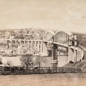 Photographie du Pont Royal Albert, c1859. Photographie du Pont Royal Albert, c1859.