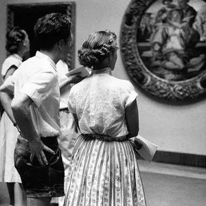 Tourists at the Uffizi