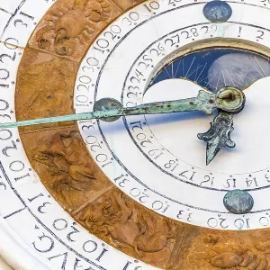Orologio astronomico a Rimini in Italia Orologio astronomico a Rimini in Italia
