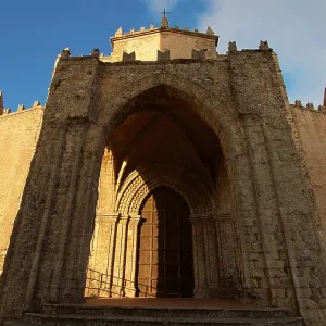 La lumière du soir, cathédrale normande.