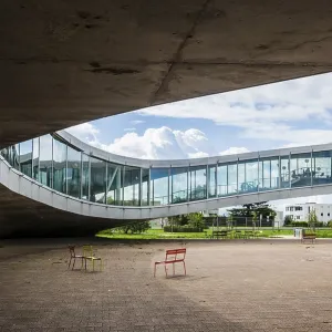 Centro de Aprendizaje Rolex, arquitectos SANAA.