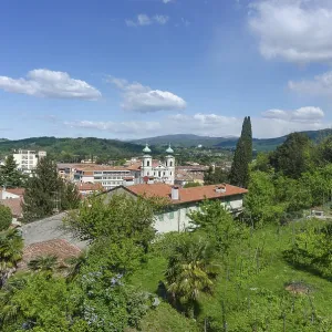 La vista desde el castillo hasta la ciudad. La vista desde el castillo hasta la ciudad.