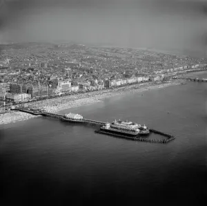 West Pier in Brighton, EAW 022258
