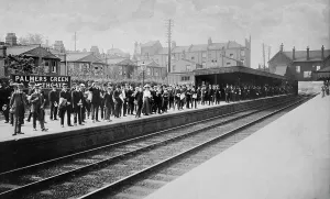 Großraum London Drucke: Kommunikationsstation, Bahnhof Palmers Green, 1914 BB92_20713