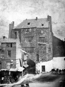 Victoriana Drucke: Schwarzes Tor, Newcastle BB84_02876