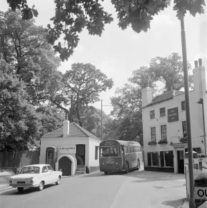 Drucke von SPANIARDEN INN, Hampstead Heath, Hendon, London. Die Nr Verkehr und Wasserstraßen in England – Eisenbahnen, Kanäle und Straßen: Spanische Mühle am Hampstead Heath A071901