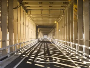 Entdecken Sie England – berühmte Sehenswürdigkeiten und Ausflugsziele: Hochbrücke in Newcastle DP058374