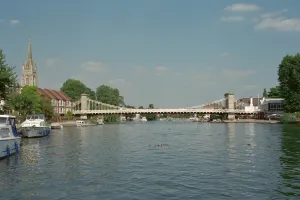 Brücken – Flussüberquerungen und Ingenieurbauwerke: Brücke Marlow