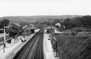 Drucke von Ein Blick auf das Bahnhofsvorplatz von Brent Station, Devon aus der frühen Zeit des zwanzigsten Jahrhunderts Bahnhöfe In Devon Drucke: Brent-Station, Devon