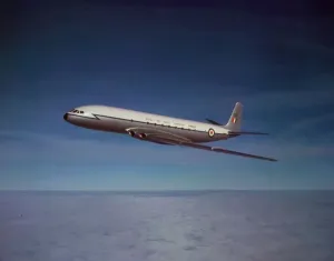 Königliche Luftwaffe Drucke: De Havilland Komet C 2
