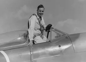 Spitfire Drucke: Alexander Henshaw im Cockpit eines Spitzbergs