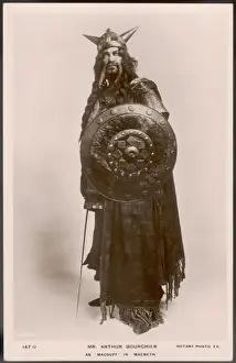 Victorian Era Theatre Drucke: Actor in Role of Macduff