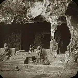 Black And White India Images Drucke: The Ajanta cave complex