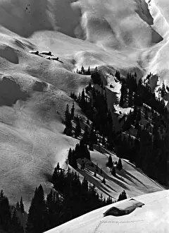 Mountainous Snowy Landscape Drucke: Alpine Snow Scene