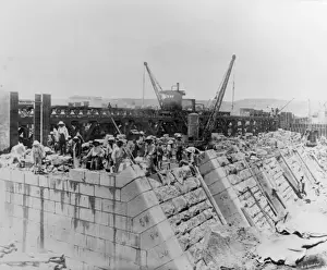 Egyptian Historical Buildings Drucke: Aswan Dam under construction