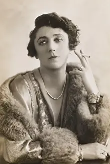 British Playwright Drucke: Auriol Lee